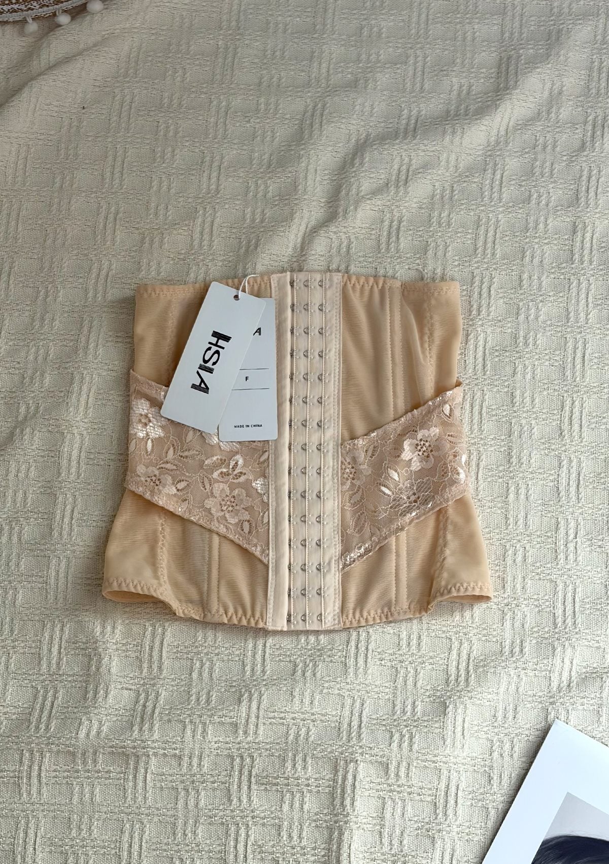 HSIA—Lace Waist Trainer