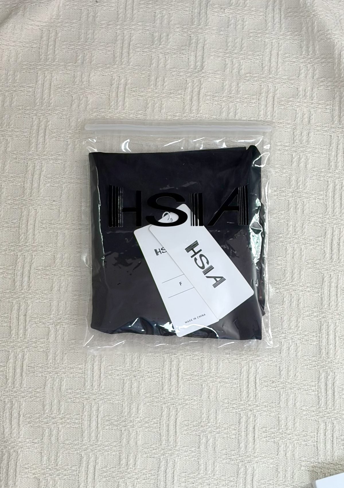 HSIA—Women‘s Black Cami Top