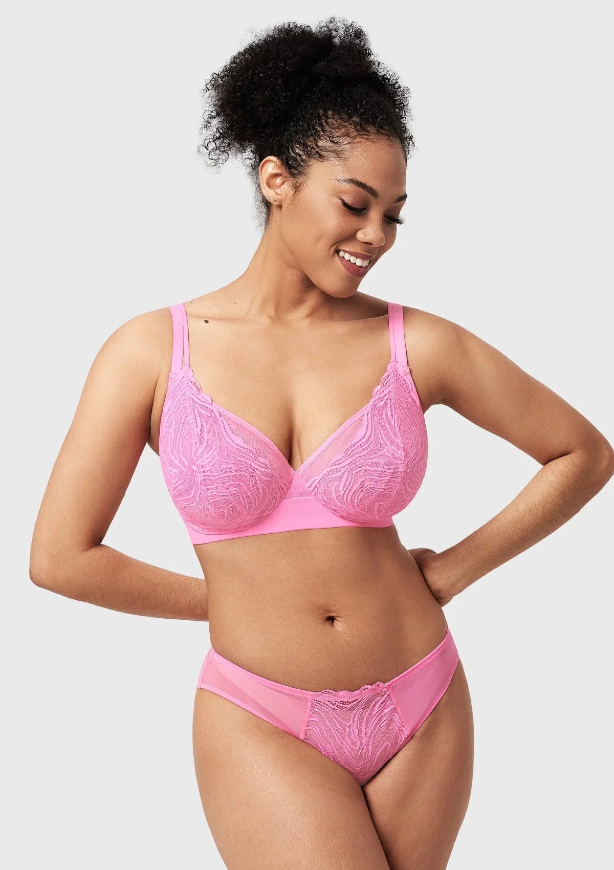 Serenata Flora Linear Lace Sheer Mesh Full Coverage Unlined Underwire Bra