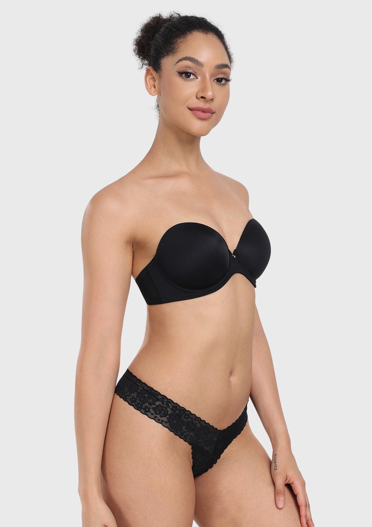 Seamless Lightly Lined Full Coverage Underwire Strapless Bra