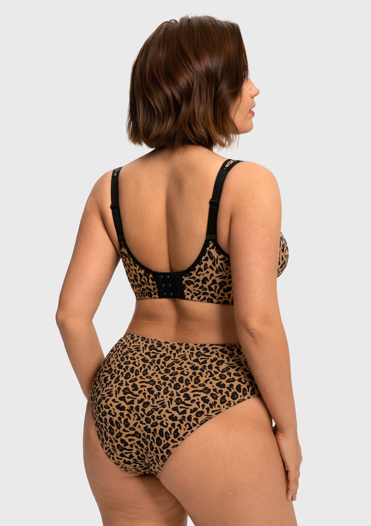 CoolComfort Smoothing Unlined Underwire Minimizer Bra