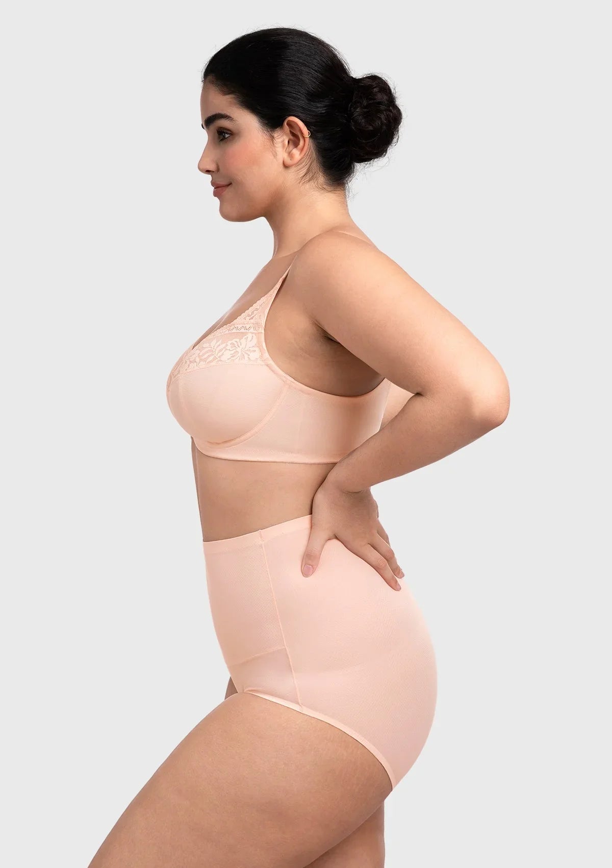 Supportive Seamless Underwire Full Cup Bra